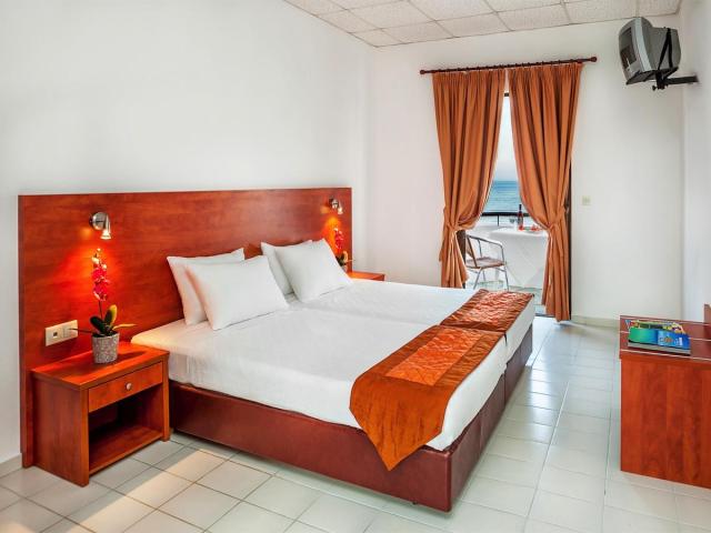 Chalkidiki: Xenios Dolphin Beach Hotel 3*