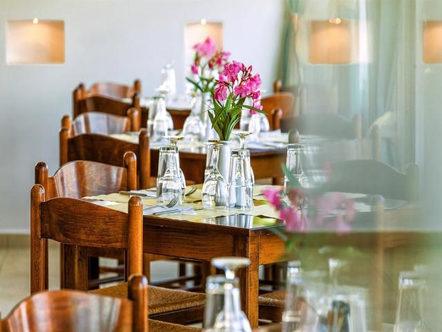 Chalkidiki: Xenios Dolphin Beach Hotel 3*