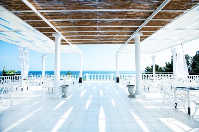 Chalkidiki: Bianco Olympico Beach Resort 4*+