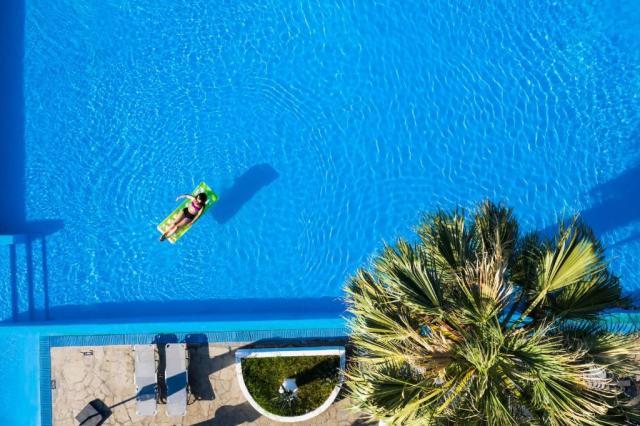 Chalkidiki: Bianco Olympico Beach Resort 4*+