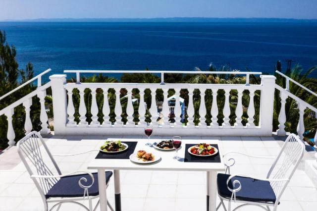Chalkidiki: Bianco Olympico Beach Resort 4*+