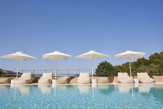 Skiathos: Radisson Resort Plaza 4*