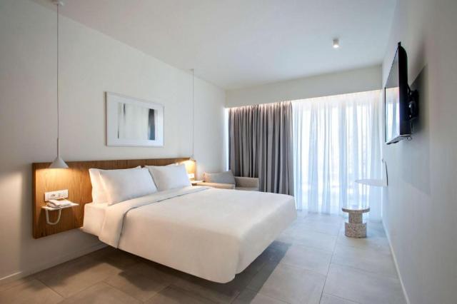 Skiathos: Radisson Resort Plaza 4*