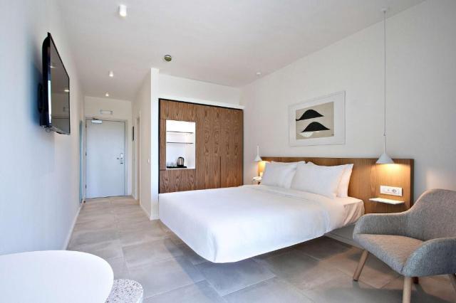 Skiathos: Radisson Resort Plaza 4*