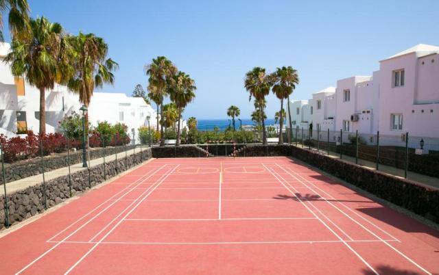 Lanzarote: Apartamentos LIVVO Morromar 3*