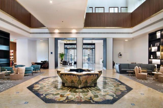 Abu Dhabi: Le Meridien Abu Dhabi 5*