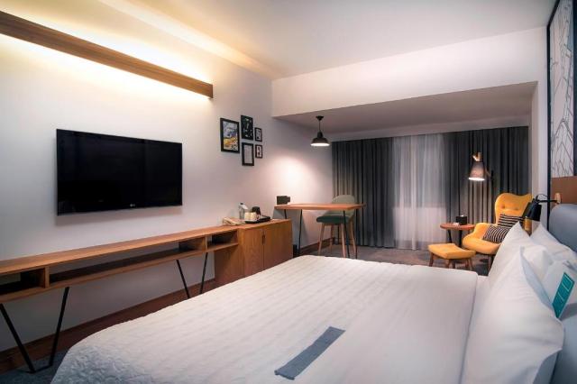 Abu Dhabi: Le Meridien Abu Dhabi 5*