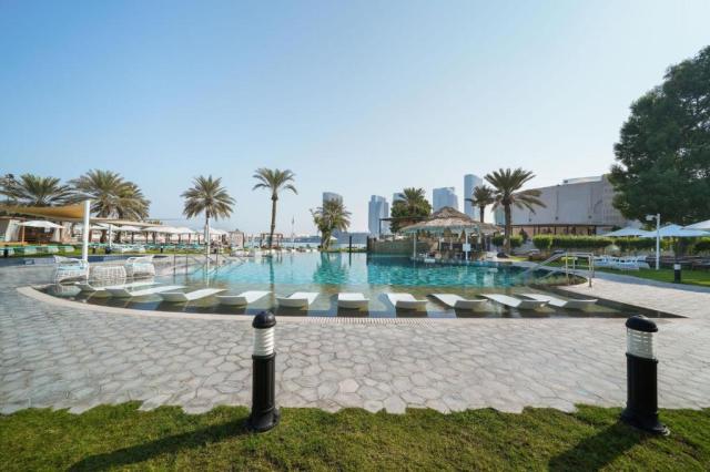 Abu Dhabi: Le Meridien Abu Dhabi 5*