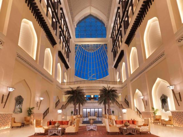 Abu Dhabi: Bab al Qasr 5*