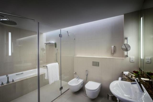 Abu Dhabi: Bab al Qasr 5*