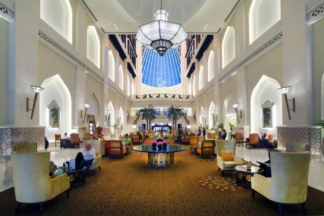 Abu Dhabi: Bab al Qasr 5*