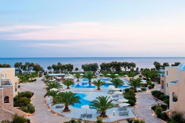 Santorini: Santo Miramare Beach Resort 4*+