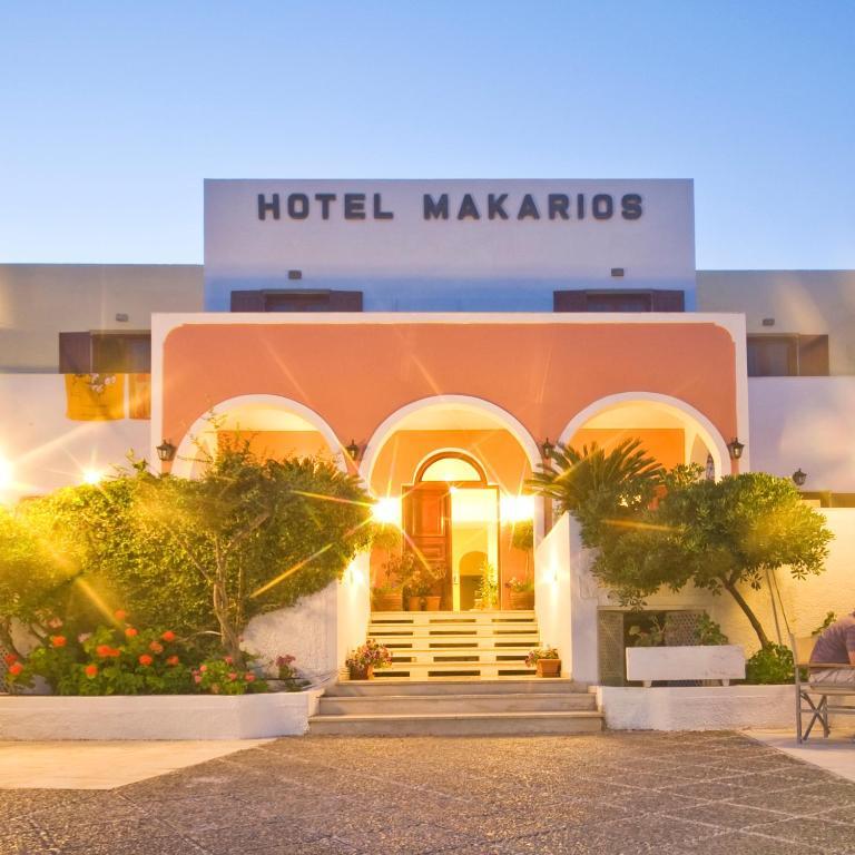 Santorini: Makarios Beach Hotel 3*