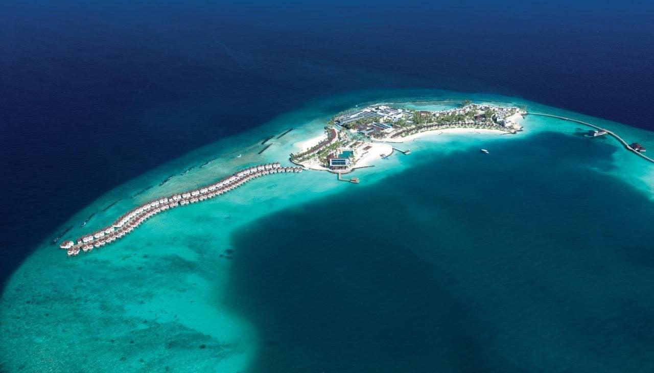 Moderné Emiráty a luxusné Maldivy