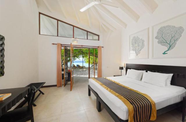 Moderné Emiráty a luxusné Maldivy