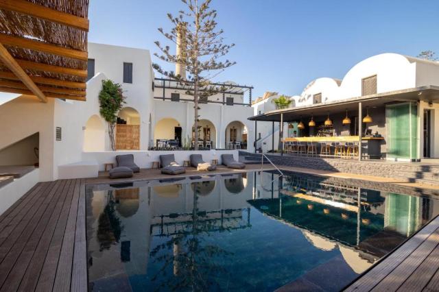 Santorini: Scorpios Beach 4*