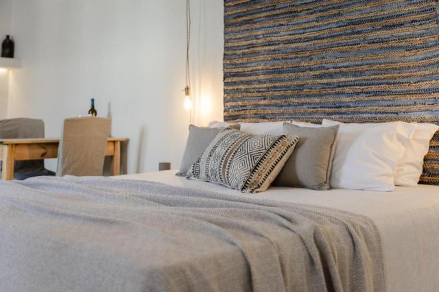 Santorini: Scorpios Beach 4*