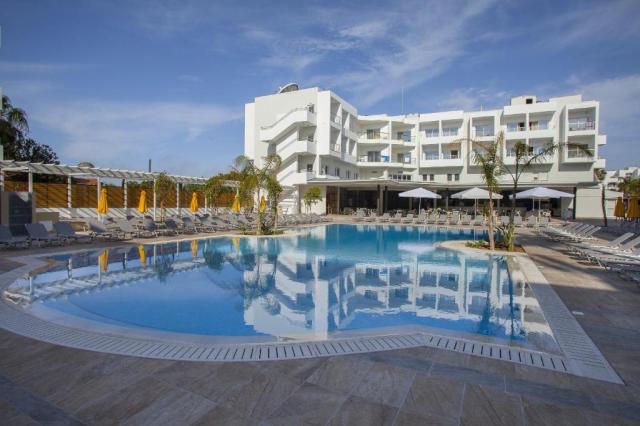 Cyprus, Paphos: Mayfair Hotel 3*+