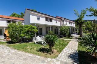 Vily Corinthia