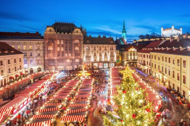Vánoční Bratislava a zámek Schloss Hof