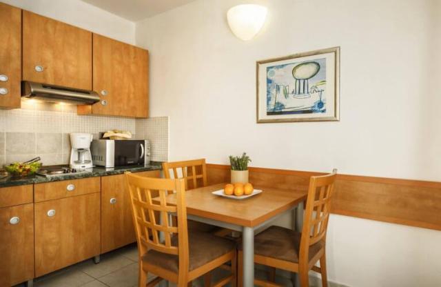 Maistra Select Amarin Resort