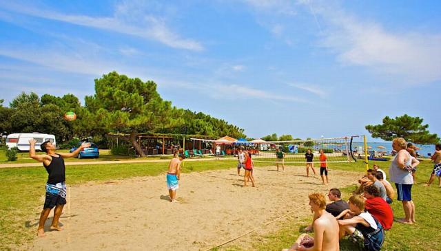 Arena Grand Kazela Camping Homes
