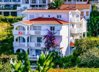 Gradac - Sara vila