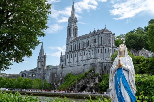 Podhůří Pyrenejí s návštěvou Andorry