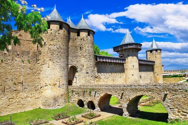 Podhůří Pyrenejí s návštěvou Andorry