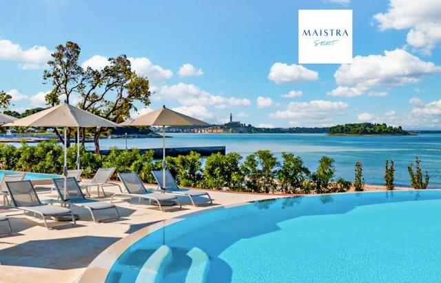 Maistra Select Amarin Resort