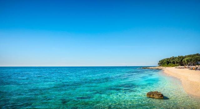 Maistra Select Amarin Resort