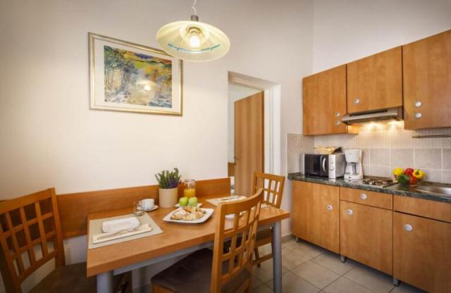 Maistra Select Amarin Resort