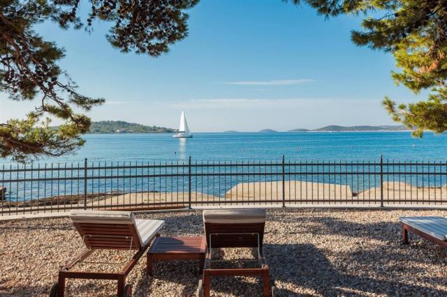 Villa Arausana & Antonina