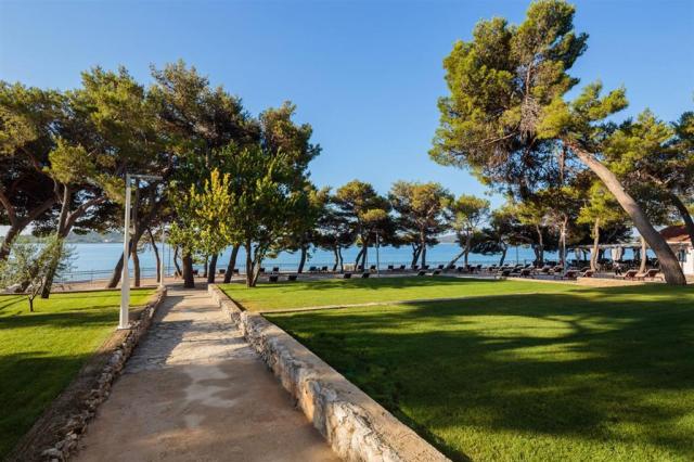 Villa Arausana & Antonina