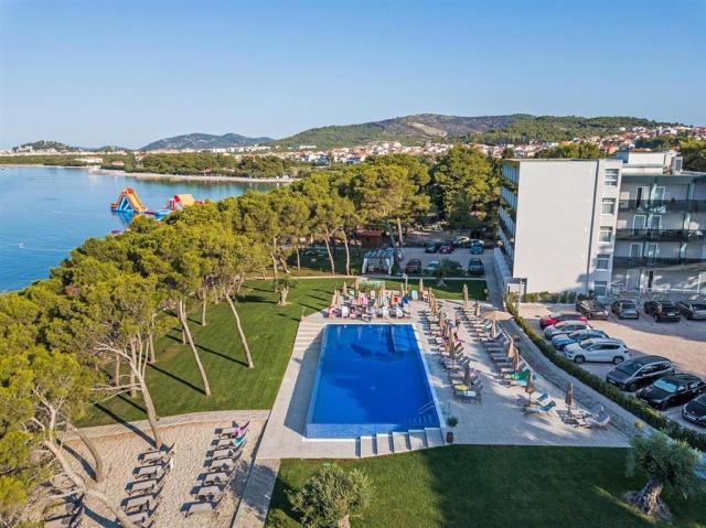 Villa Arausana & Antonina