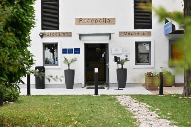 Bungalovy Medveja