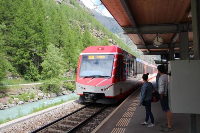 Švýcarsko s výhledy na Matterhorn