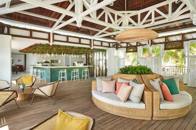 Paradise Cove bar