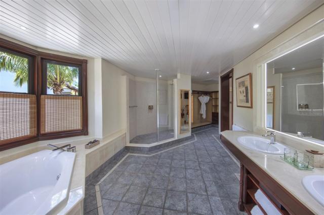 Dinarobin Golf & Spa junior suite