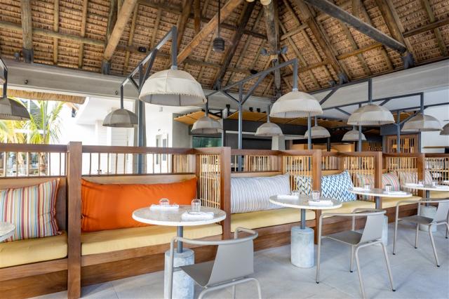 Sunrise Attitude restaurace
