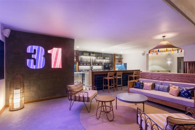 Sunrise Attitude bar