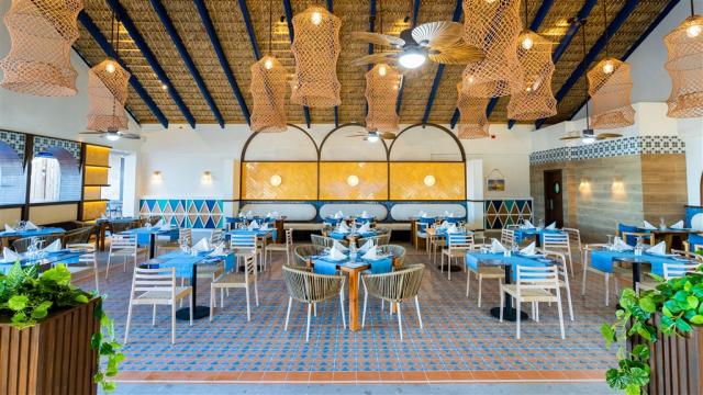 Tropical Deluxe Princess restaurace