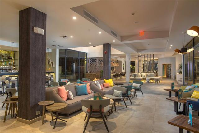 Catalonia Royal La Romana lobby