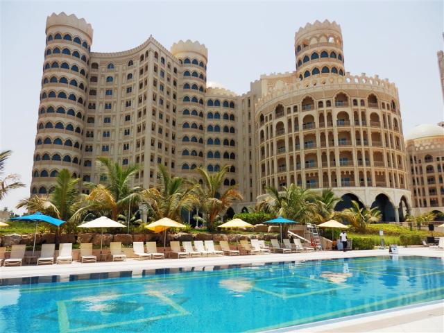 (Exteriér) - Hotel s bazénem