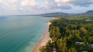 Kantary Beach