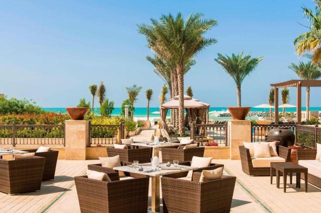 Hotel Ajman Saray