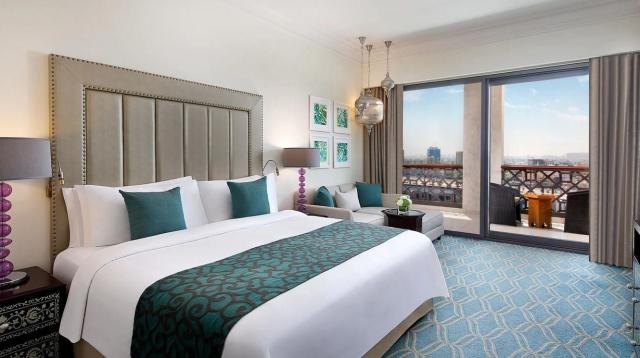 Hotel Ajman Saray