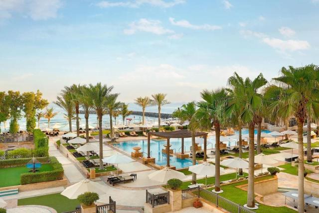 Hotel Ajman Saray