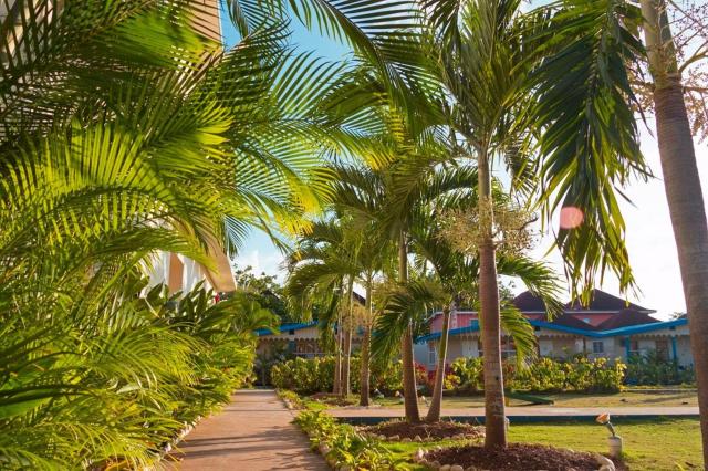 Travellers Beach Resort