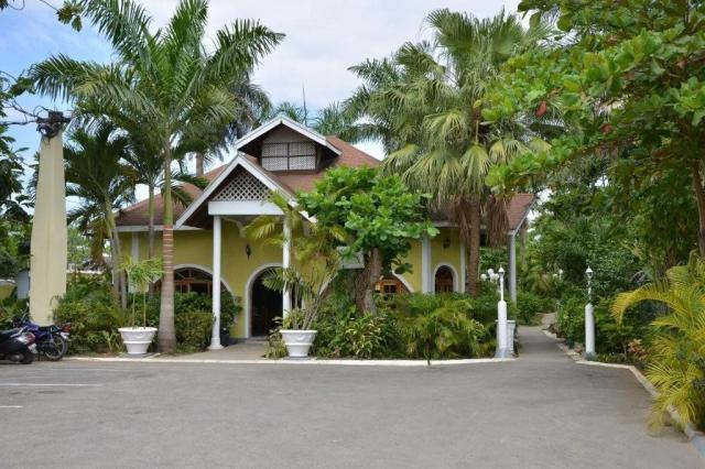 Merrils Beach Resort I.